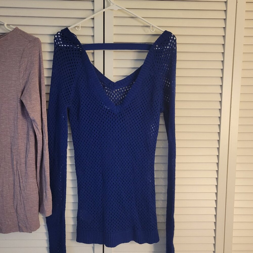 Lot Bundle of Three Long Sleeve Shirts & Cardigan, Size Small - Picture 9 of 16